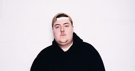 Gareth - Back To the Backyard Tour