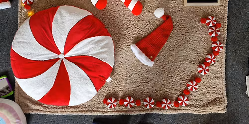 Squishy Munchkins Christmas Special - Birth to 8 months