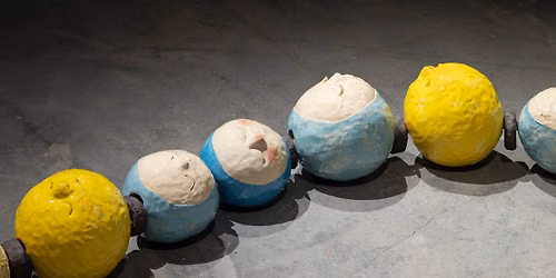 Artist talk & finissage n\u00e4itusel \u201eL\u00c4BI \/ THROUGH\u201d