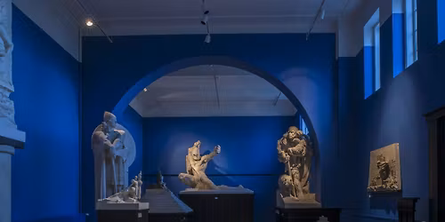 Huglei\u00f0um list \u00ed h\u00e1deginu - tilraunakennd lei\u00f0s\u00f6gn