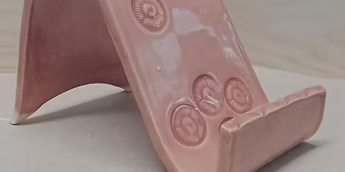 DIY Home: Ceramic Phone Stand
