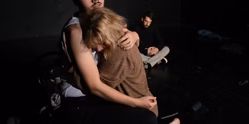 V\u00c1LKA JE\u0160T\u011a NEZA\u010cALA\/3. repr\u00edza bakal\u00e1\u0159sk\u00e9 inscenace K\u010cD