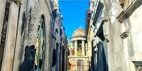 Dibujando en el cementerio de recoleta