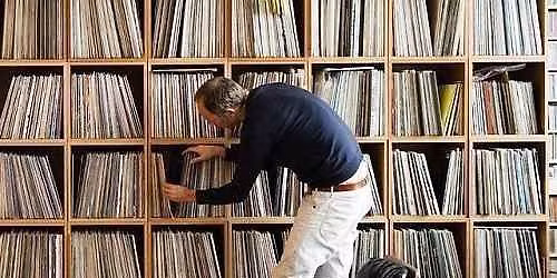 MEGA STORT LP-VINYL UTSALG - L\u00d8RDAG 18 April Metropolis - Stavanger