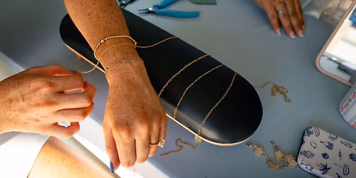 Popup: Jewels by J!