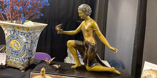 DORKING HALLS ANTIQUES & DECORATIVE ARTS FAIR