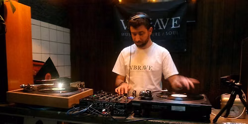 FREE VINYL DJ WORKSHOP & RECORDS EXCHANGE