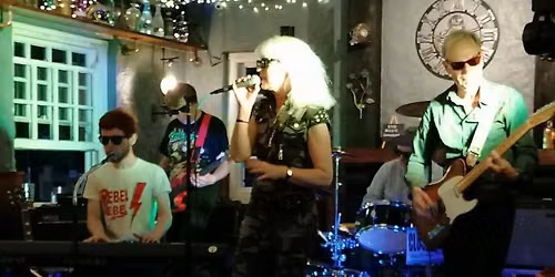 Blonde E live at King William IV Madron