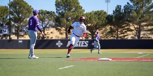 Parking Eastern Illinois at Western Illinois Leathernecks Basketball - Doubleheader