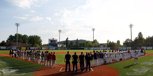 Bend Elks at Yakima Valley Pippins at Yakima County Stadium