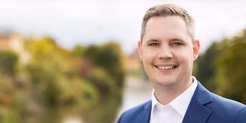 Kamingespr\u00e4ch mit Jonas Gl\u00fcsenkamp