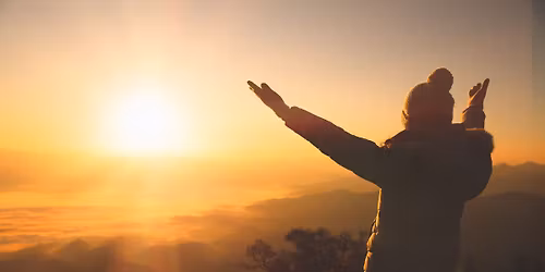 Feiring av Vintersolverv med lysvandring langs Akerselva i Oslo og solsnukonsert med Marius L\u00f8kse