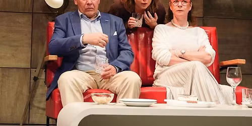 Divadeln\u00ed p\u0159edstaven\u00ed \/ Mal\u00e9 chytr\u00e9 l\u017ei