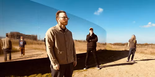 Turin Brakes, Tom Speight in London