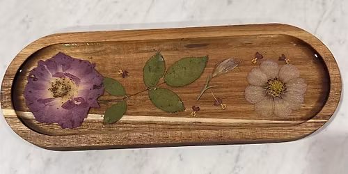 Wood oval resin trays with flowers
