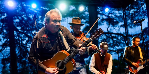 UTSOLGT! Tuka i Vika