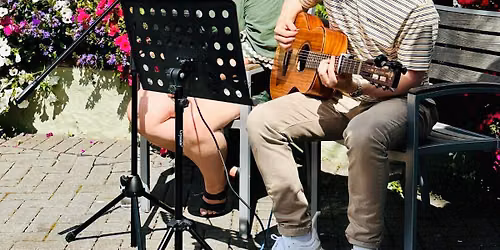 Maisie and Lawrence - Live@TheDuck