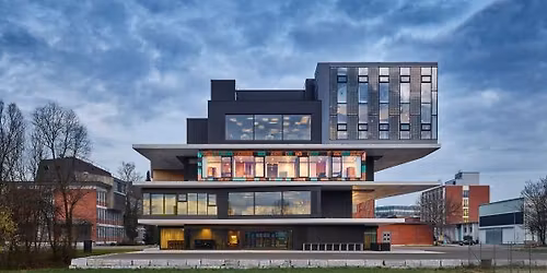 F\u00fcr eine bessere Welt - Aufgabe und M\u00f6glichkeiten der Architektur in Zeiten des Klimawandels