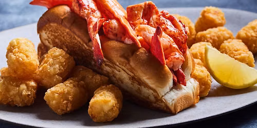 \ud83e\udd9e Cousins Maine Lobster at East Port Plaza \ud83e\udd9e