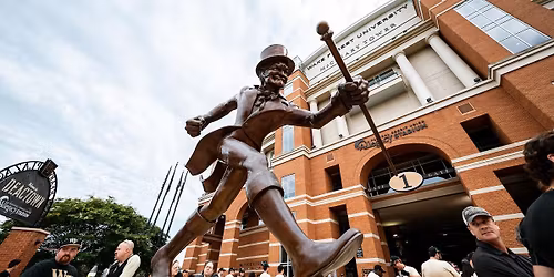 Parking Wake Forest Demon Deacons at Virginia Cavaliers Womens Volleyball