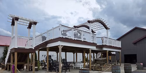 Late night Saturday (open til 10pm) with Solo Six String