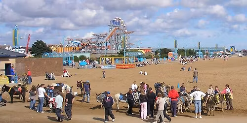 Skegness 2 coaches DRoCKNRuWRaunds