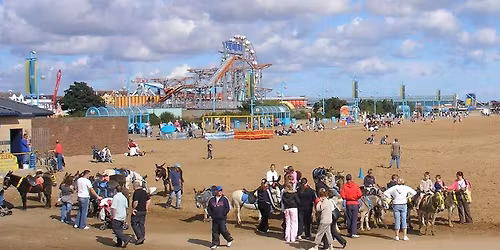 Skegness 2 coaches DRoCKNRuWRaunds