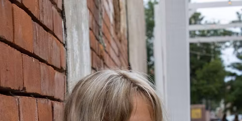 Rachel Deweese live @Toast\/Pittsburg Artwalk