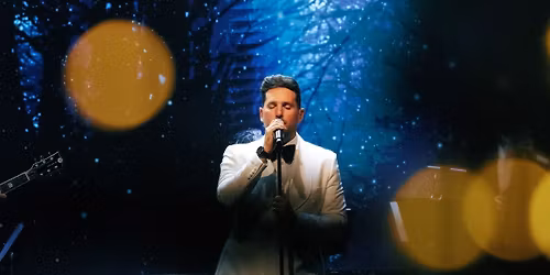 Christmas Hits & All-Time Classics with Chris Pinnella