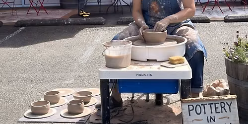 Drop-in Pottery & Wheel Throwing Art Cafe