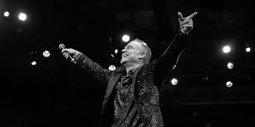 So Good! Neil Diamond Experience starring Robert Neary