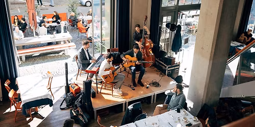 \u00bbA Tisket, A Trumpet \u2013 Swinging with Julian\u00ab Jazz-Brunch am Sonntag