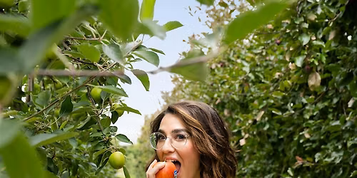 KISSABEL\u00ae Ruby Red Roll Ups Live Demo