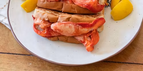 \ud83e\udd9e\ud83c\udfd9\ufe0f Cousins Maine Lobster At Culver City Near Vons  \ud83c\udf34\ud83e\udd9e