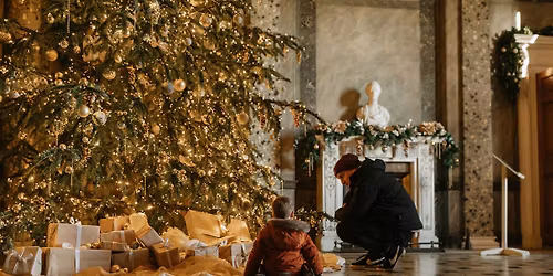 Christmas in the Mansion