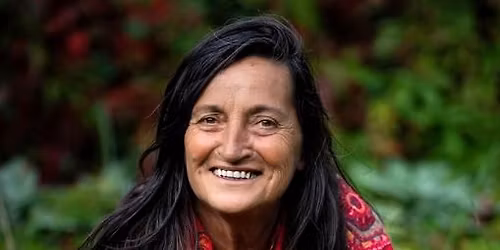 SZAMANIZM NOWEJ ERY ENERGETYCZNEJ. KONTAKT Z NIEWIDZIALNYM \u015aWIATEM ENERGII I WIBRACJI.