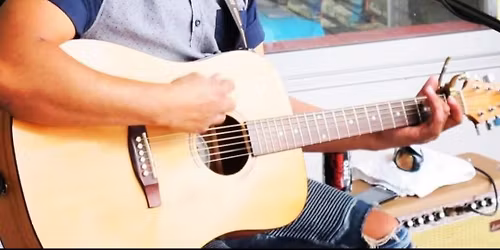 Live Music - Thomas Poki