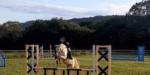 Neath Pony Club Showjumping Show Summer series Show 1