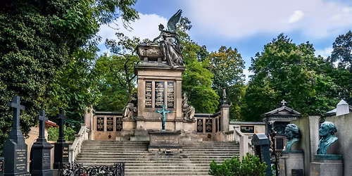 Hrobka Slav\u00edn a Vy\u0161ehradsk\u00fd h\u0159bitov \u2051 Speci\u00e1ln\u00ed prohl\u00eddka