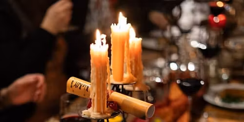 Le Roy d'Espagne - D\u00eener-spectacle m\u00e9di\u00e9val