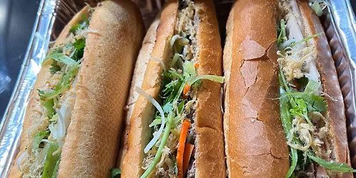 B\u00e1nh M\u00ec- licious' Happy Hour