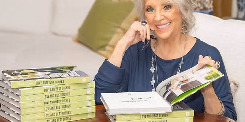 Paula Deen Family Kitchen PIGEON FORGE, TN Book Signing