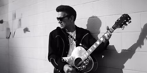 Chris Isaak at De Montfort Hall