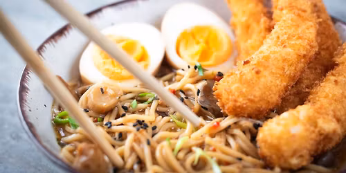 \u042f\u043f\u043e\u043d\u0441\u043a\u0430 \u043a\u0443\u0445\u043d\u044f - 'Prawn tempura ramen'