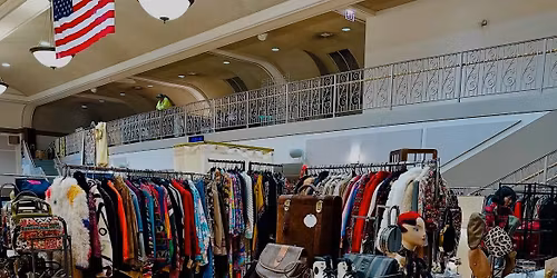 Randolph Street Market\u2019s November Holiday Show