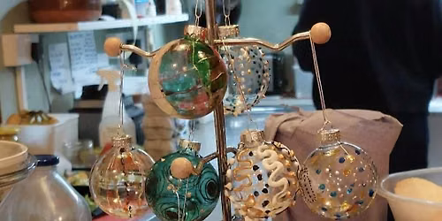 That's Pure Glass (Christmas special)