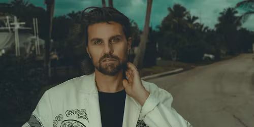 Rodriguez Jr., Aureal in Byron Bay