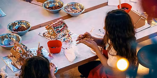 DIY GINGERBREAD HOUSE - FAMILY FUN