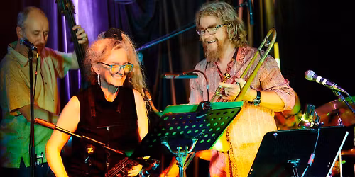 Johnston St Finale : The Catholics