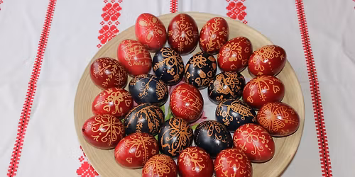 \u201eZ\u00f6ld erd\u0151ben j\u00e1rtam\u201d \u2013 ein Osterspa\u00df mit Babi Tanz- und Bastelnachmittag rund um die Ostertradition